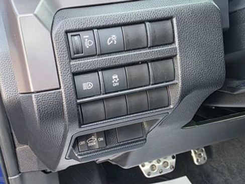 Used 2025 Toyota Tacoma TRD Sport image 16