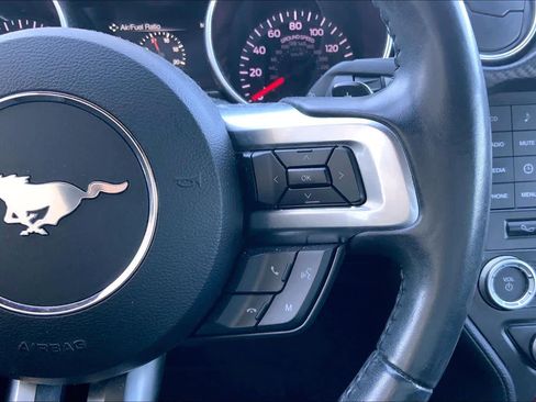 Used 2018 Ford Mustang Coupe image 17