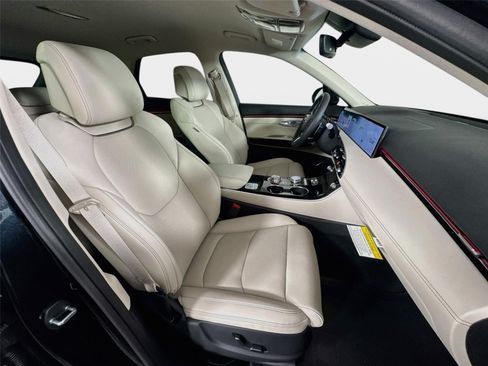 New 2027 Genesis GV70 2.5T AWD/4WD image 28