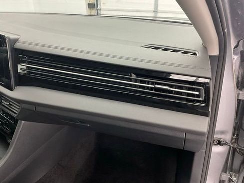 Used 2025 Volkswagen Jetta S FWD image 9