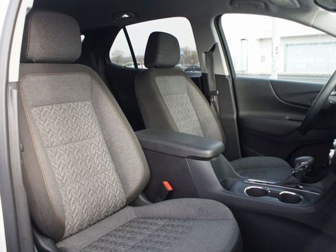 Used 2024 Chevrolet Equinox LT image 22