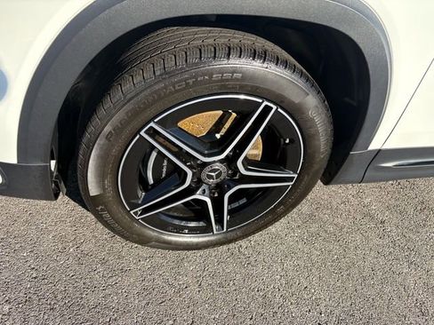 Used 2025 Mercedes-Benz GLB 250 image 5