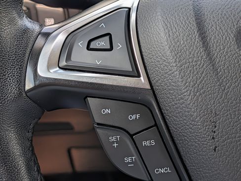 Used 2024 Ford Edge SEL AWD/4WD image 23