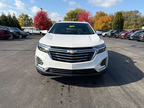 Used 2023 Chevrolet Equinox Premier image 3