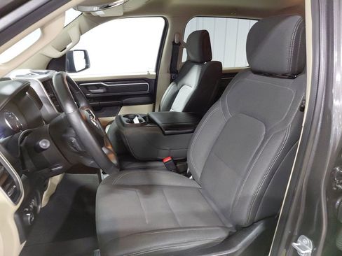 Used 2019 RAM 1500 Big Horn AWD/4WD image 5