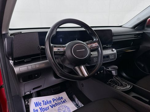 Certified 2025 Hyundai Kona SEL AWD/4WD image 9