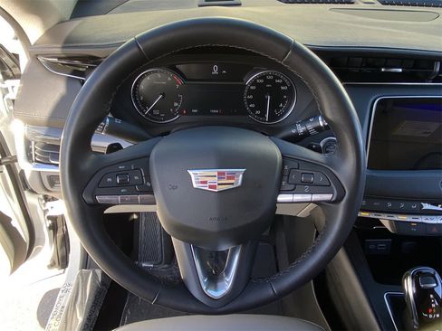 Certified 2023 Cadillac XT4 Premium Luxury image 24