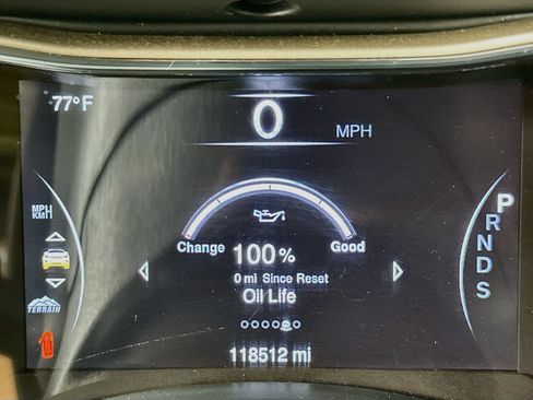 Used 2015 Jeep Grand Cherokee Limited w/ Luxury Group II AWD/4WD image 19
