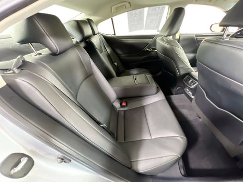 Used 2024 Lexus ES 250 w/ Premium Package AWD/4WD image 27