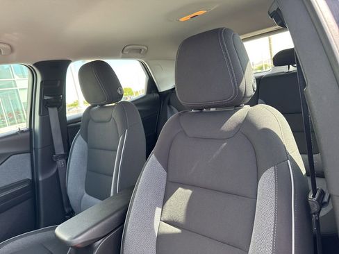 Used 2023 Chevrolet TrailBlazer LS FWD image 14