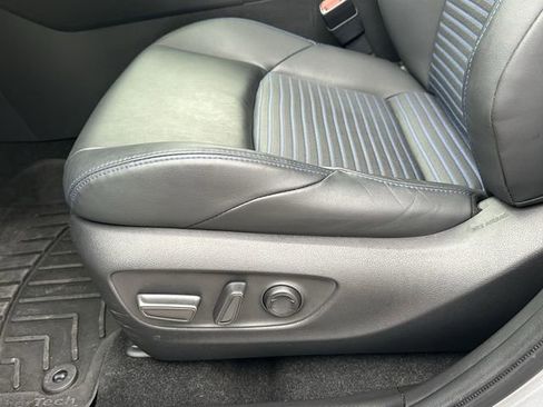 Used 2023 Toyota RAV4 XSE AWD/4WD image 29