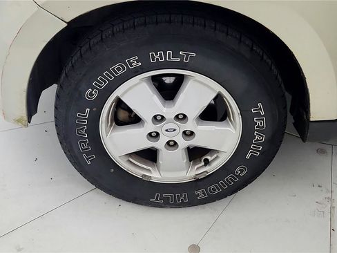 Used 2008 Ford Escape XLT image 17