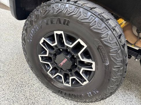 Used 2024 GMC Sierra 2500 AT4X image 85