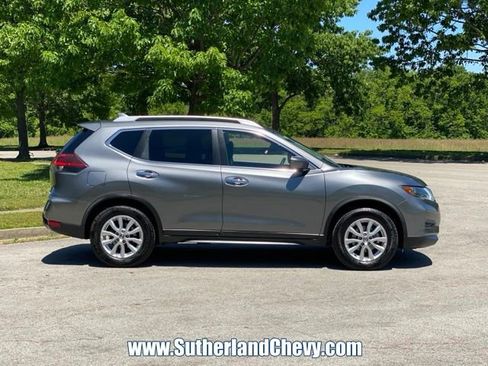 Used 2020 Nissan Rogue SV FWD image 7