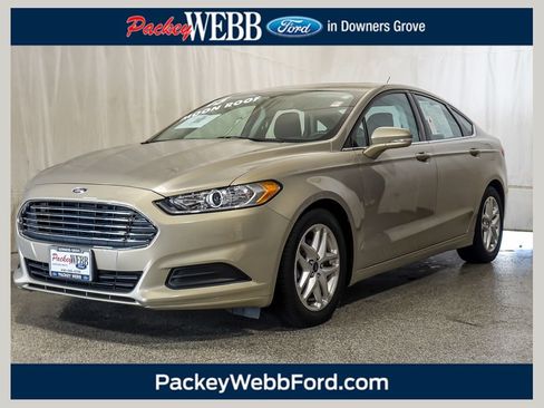 Used 2015 Ford Fusion SE FWD image 1