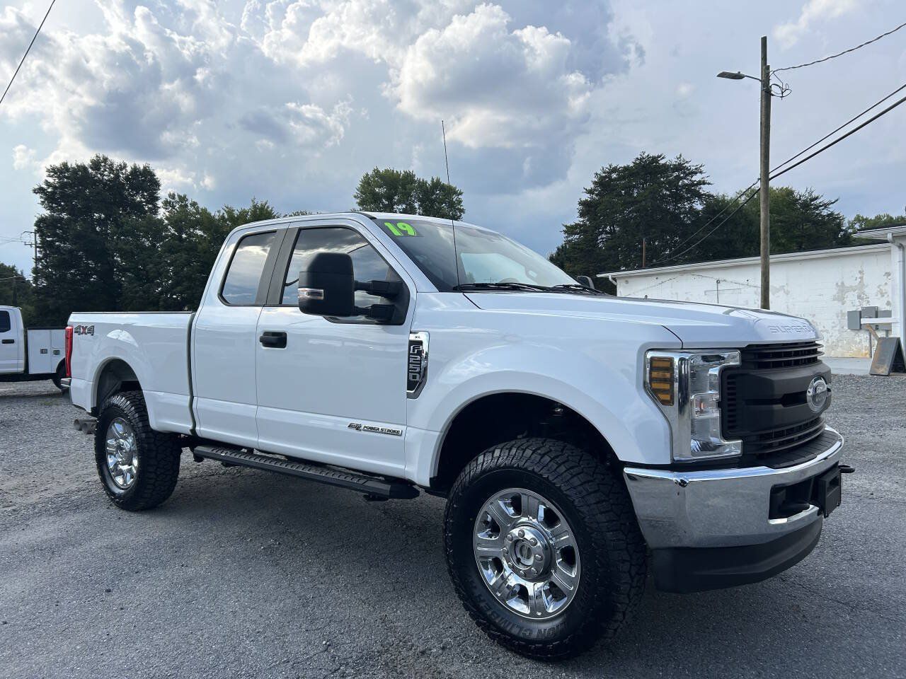 Used 2019 Ford F250 XL w/ XL Value Package AWD/4WD image 4