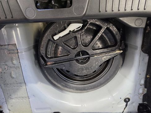 Used 2018 Ford Fiesta SE FWD image 27