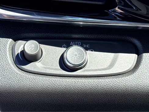New 2026 Buick Envista Sport Touring w/ Convenience I Package FWD image 10