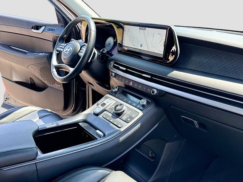 Used 2023 Hyundai Palisade Limited FWD image 5