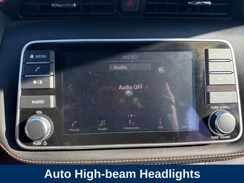 Used 2020 Nissan Kicks SR image 11