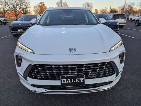 New 2026 Buick Envision Avenir image 3