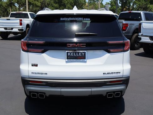 Certified 2025 GMC Acadia Elevation FWD image 8