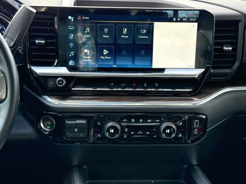 Used 2024 Chevrolet Silverado 2500 LT w/ Convenience Package image 14