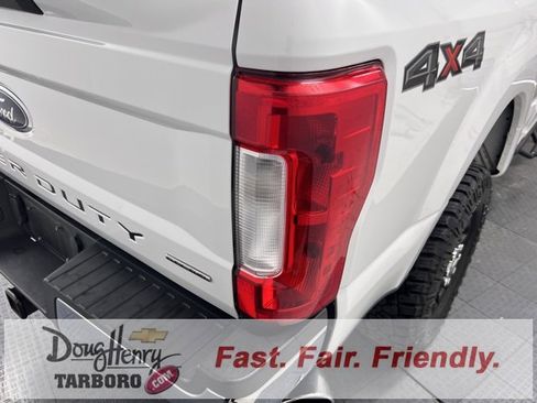 Used 2017 Ford F250 XLT image 12