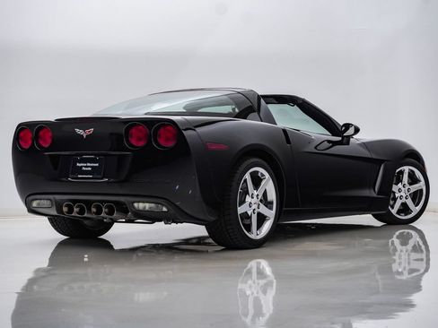 Used 2007 Chevrolet Corvette Coupe w/ Preferred Equipment Group RWD image 11