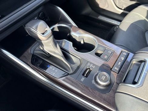 Used 2022 Toyota Highlander Platinum image 30