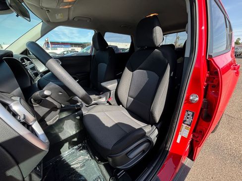 Used 2025 Kia Soul LX w/ LX Technology Package FWD image 34