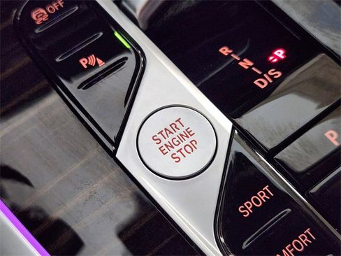 Used 2025 BMW X7 xDrive40i image 20