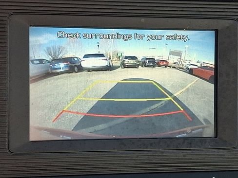 Used 2019 Hyundai Elantra SE w/ Winter Weather Package image 18