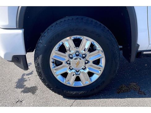 Used 2023 Chevrolet Silverado 3500 High Country w/ Z71 Off-Road Package AWD/4WD image 10