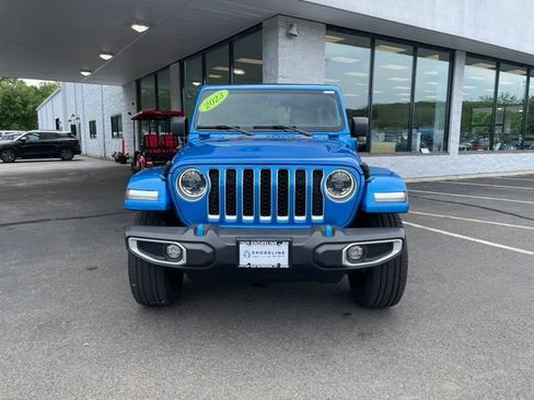 Used 2023 Jeep Wrangler Unlimited Sahara w/ Cold Weather Group AWD/4WD image 2