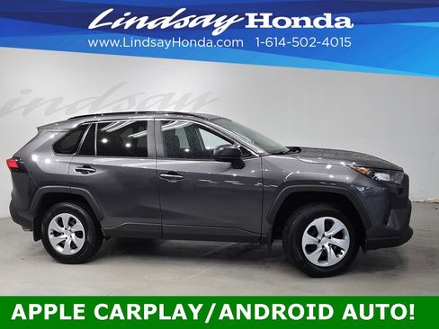 Used 2021 Toyota RAV4 LE image 3