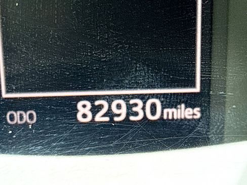 Used 2018 Toyota Highlander Limited FWD image 41