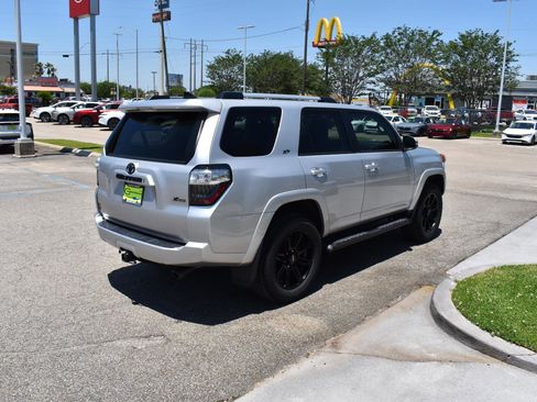 Used 2023 Toyota 4Runner SR5 Premium w/ Moonroof Package RWD image 13
