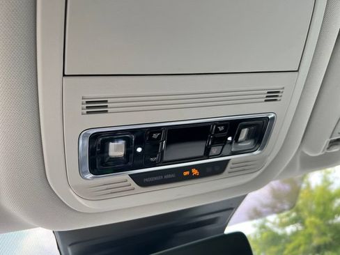 New 2026 Lincoln Nautilus Premier AWD/4WD image 23