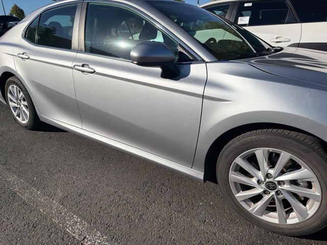Used 2021 Toyota Camry LE FWD image 9