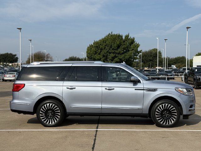 Used 2019 Lincoln Navigator L Black Label w/ Cargo Package AWD/4WD image 3