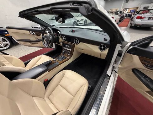 Used 2016 Mercedes-Benz SLK 350 image 27