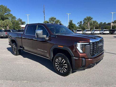 Used 2024 GMC Sierra 3500 Denali Ultimate image 2