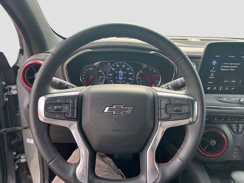 Used 2025 Chevrolet Blazer RS image 11