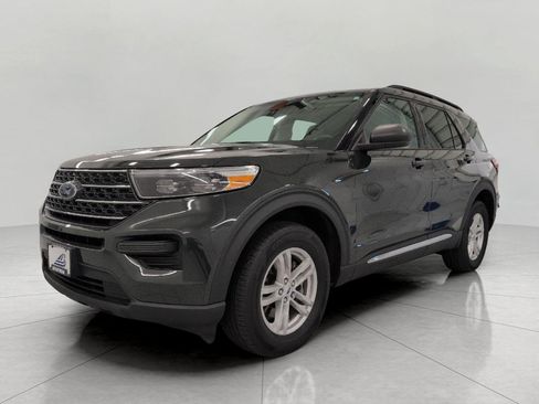 Used 2023 Ford Explorer XLT w/ Class IV Trailer Tow Package AWD/4WD image 12