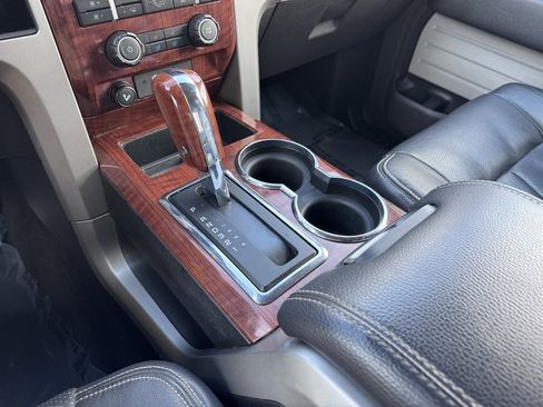 Used 2010 Ford F150 Lariat image 18