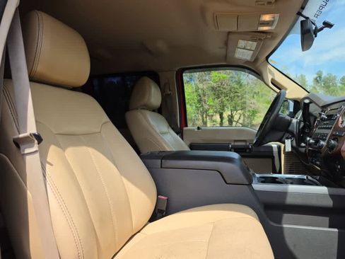 Used 2011 Ford F250 Lariat w/ Lariat Interior Pkg image 24