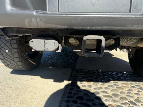 Used 2013 Ford F150 XLT w/ Luxury Equipment Group image 18