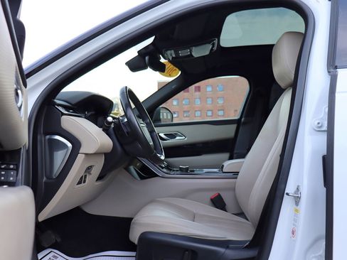 Used 2018 Land Rover Range Rover Velar S image 11