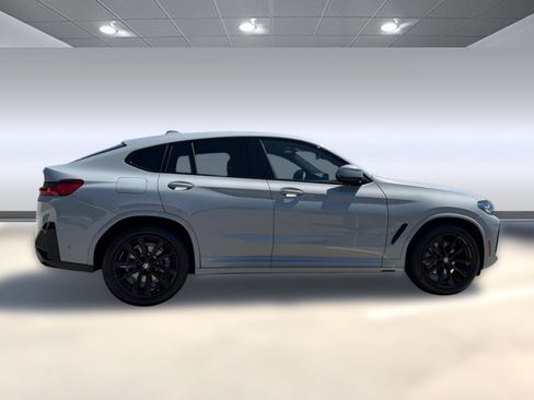 Used 2025 BMW X4 xDrive30i w/ Premium Package AWD/4WD image 6
